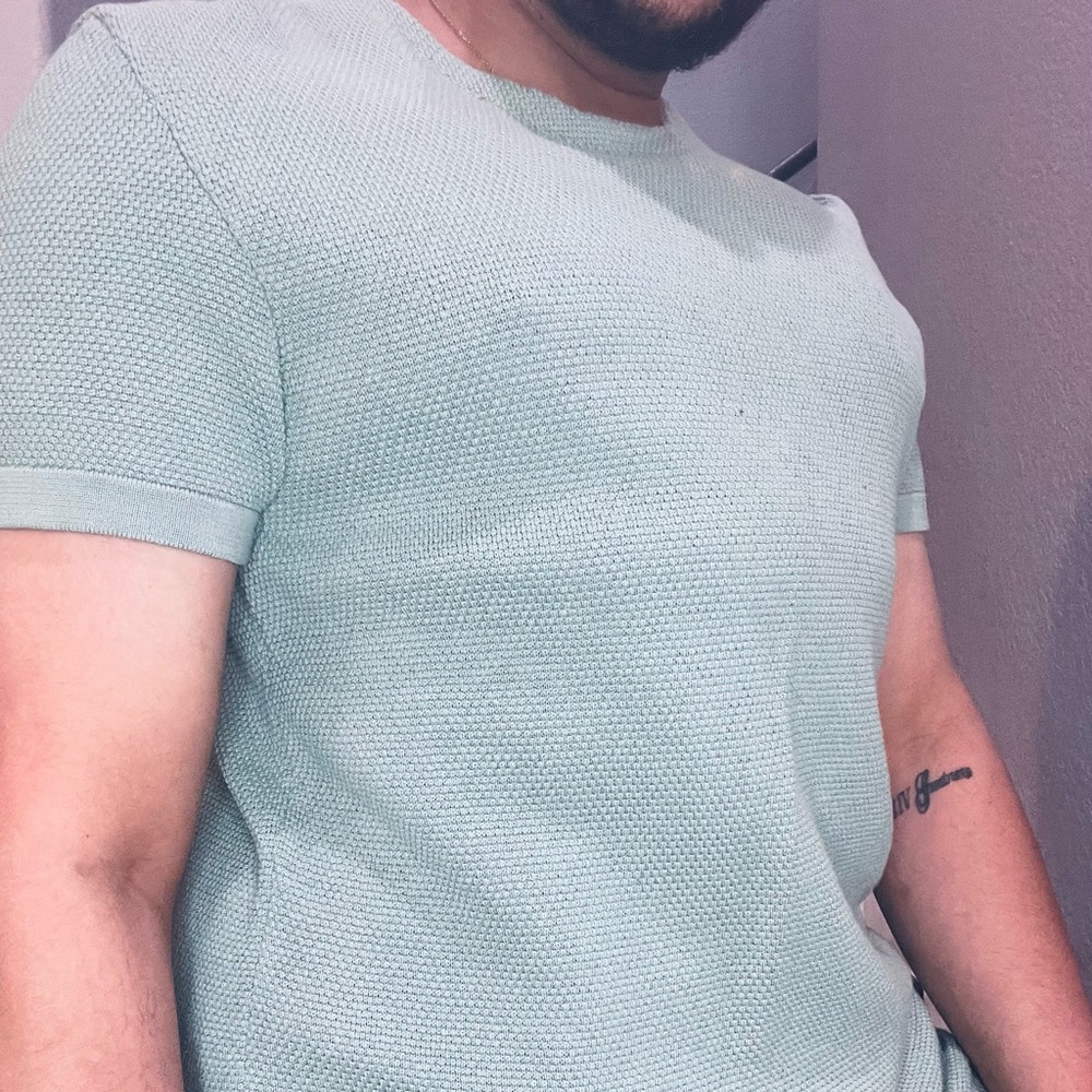 short sleeve shirt